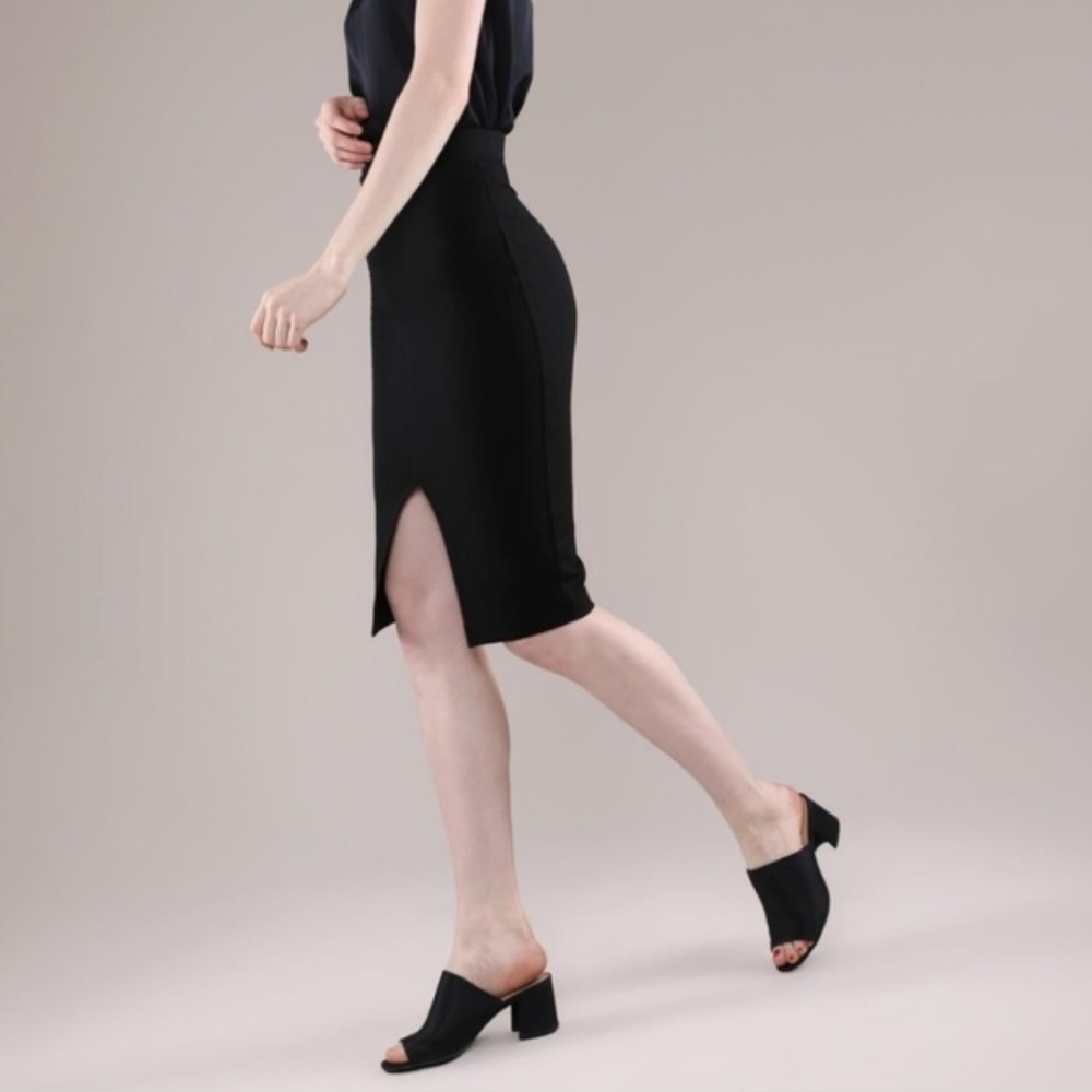 Unworn Grana Ponte Pencil Skirt Large